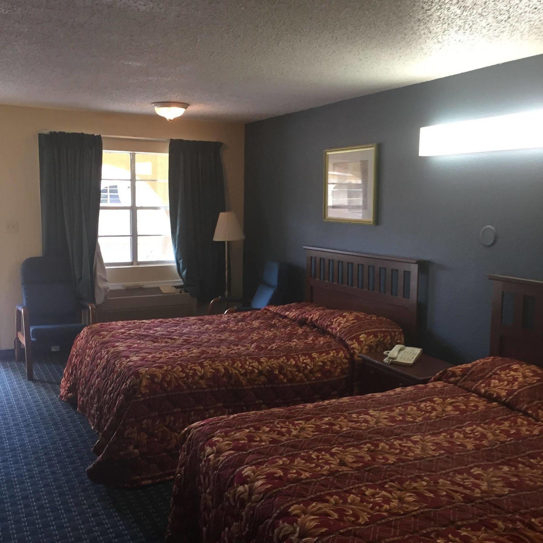Guest Inn And Suites Houston Exterior photo